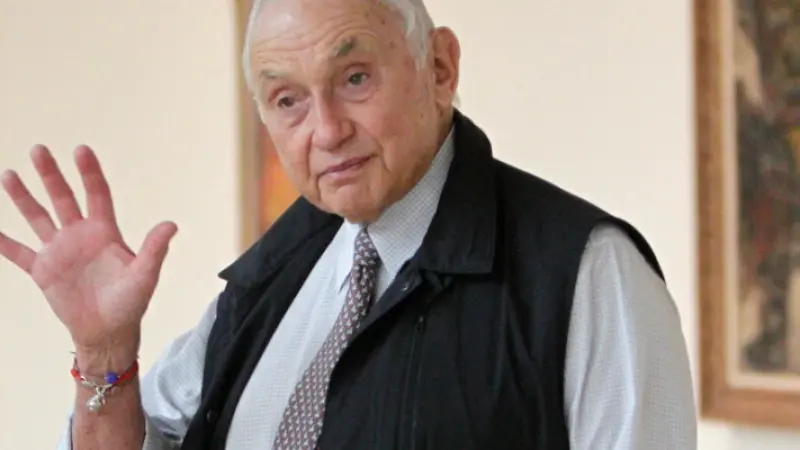 Billionaire Les Wexner is set to be deposed in congressional probe of Epstein files
