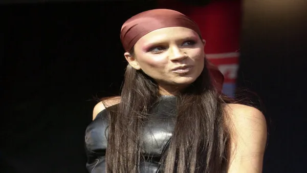 Victoria Beckham Tops Charts Amid Brooklyn Feud