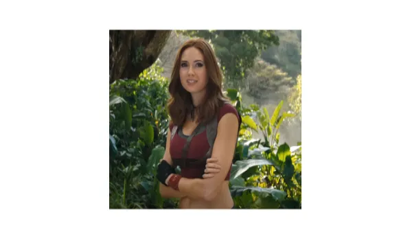 Karen Gillan Shows Off Toned Abs in Jumanji 4 Set Photos