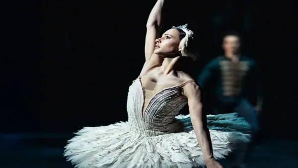 Francesca Hayward: The Strength Behind the Royal Ballet