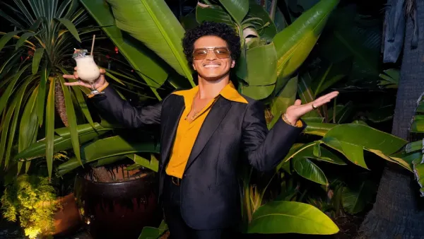 Bruno Mars Ties Records With Bieber & Beyoncé