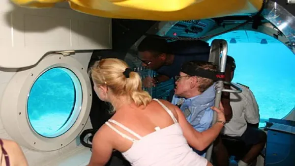 Stephen Hawking Epstein Island Submarine Story: Fact Check