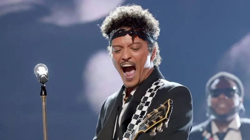 Bruno Mars Conquers Latin Charts for the First Time—And He’s Only Getting Started
