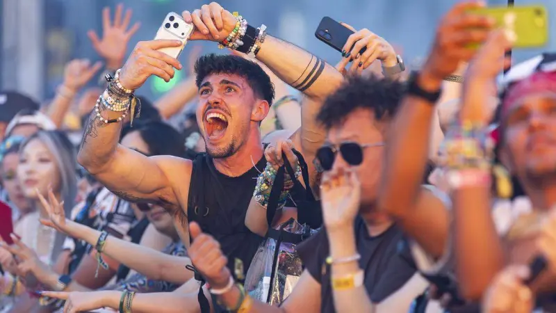 Ultra Music Festival 2026 Day Two: A Sonic Spectacle Ignites Bayfront Park With Steve Aoki, Hardwell, and Carl Cox