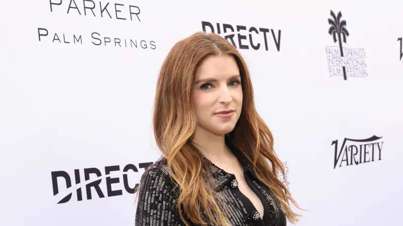 Anna Kendrick to Direct 'The Seven Husbands of Evelyn Hugo' for Netflix