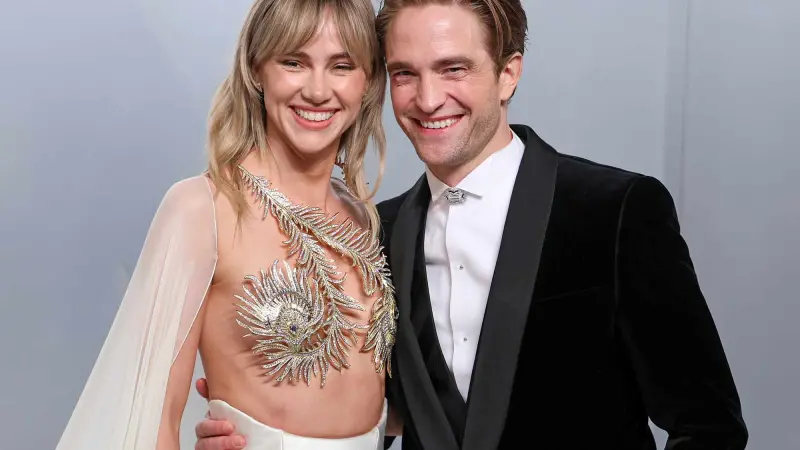 Suki Waterhouse Opens Up About Identity Crisis After Motherhood: 'I Felt Cut Open'