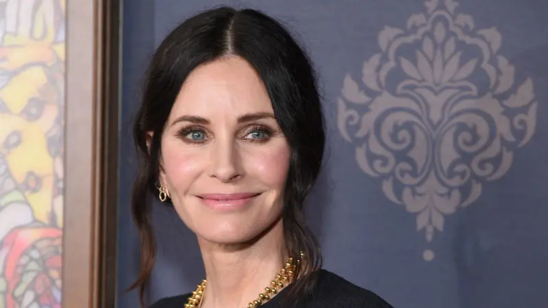 Courteney Cox’s ‘Evil Genius’ Adaptation Wraps Filming — Inside the ‘Insane’ True Crime Thriller