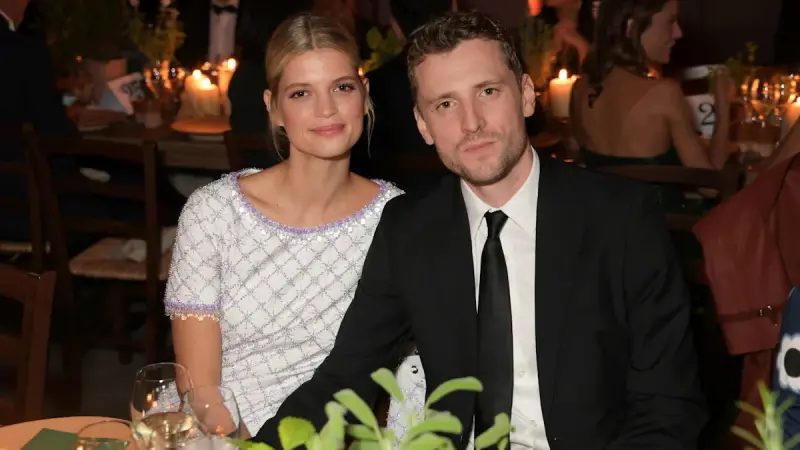 Pixie Geldof Debuts Baby Bump: Bob Geldof's Daughter Expecting First Child with Husband George Barnett