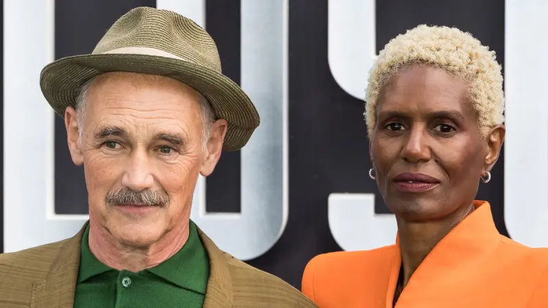 Sir Mark Rylance Finds New Love With Amanda Parker After Devastating Loss of Wife Claire van Kampen