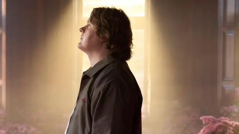 Exclusive: Lewis Capaldi’s Electric BST Hyde Park Debut – Last-Minute Tickets from Just £57!