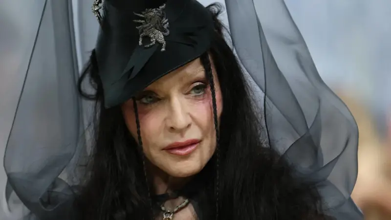 Madonna’s Disastrous SNL Hosting Gig Nearly Got the Show Canceled, Writers Reveal