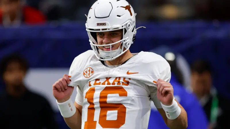 Peyton Manning Breaks Silence on Texas vs. Tennessee: Family First in Epic SEC Showdown