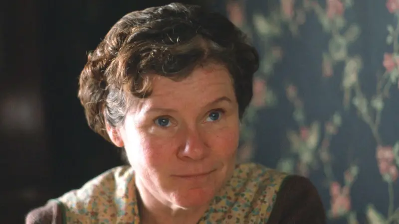 Imelda Staunton's Gripping Drama 'Vera Drake' Is the Must-Watch Movie Tonight