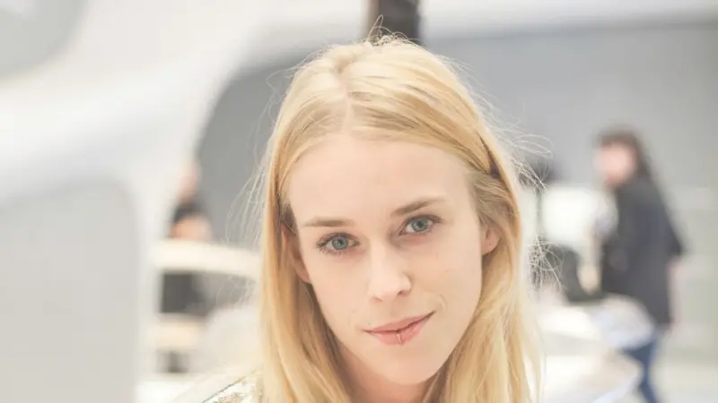 Rock Royalty Meets High Fashion: Mary Charteris Shops Stuart Weitzman in Milan