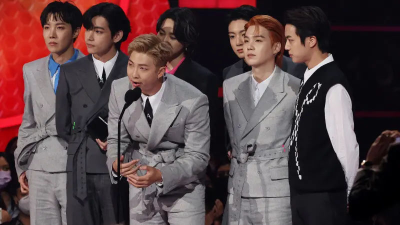 American Music Awards 2026: Queen Latifah Returns, BTS Makes Surprise Appearance, and Fans Decide the Winners