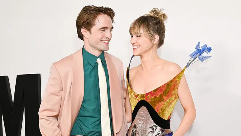 Suki Waterhouse Reveals the Sweet Inspiration Behind Her New Song 'Weirdo' – and It's All About Robert Pattinson