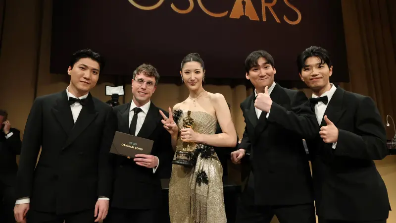 ‘KPop Demon Hunters’ Songwriters Complete Cut-Off Oscars Speech Backstage After Historic Win
