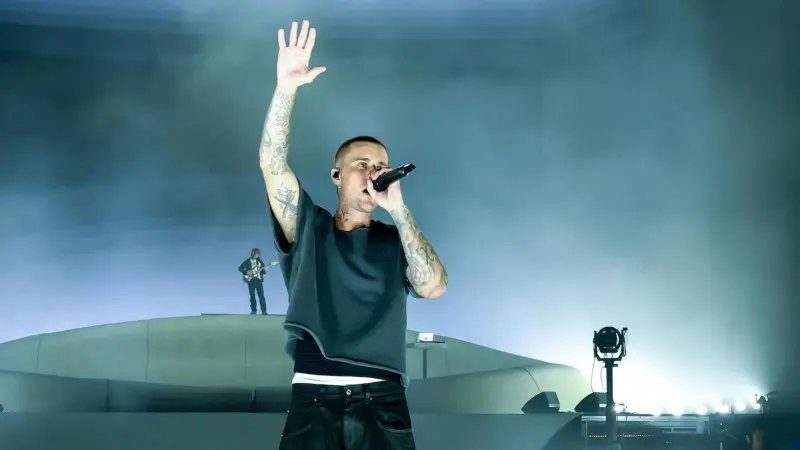Justin Bieber’s Coachella 2026 Set Sends ‘Beauty and a Beat’ to No. 1 — 14 Years Later