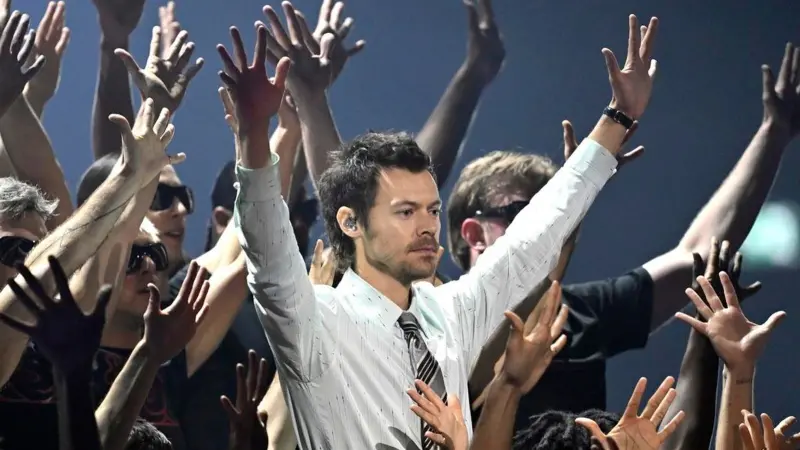 Harry Styles Just Hit a Three-Year U.K. Chart Milestone — and He’s Only Done It Twice