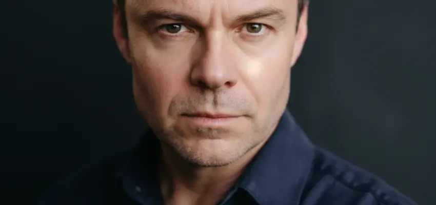 Jamie Glover