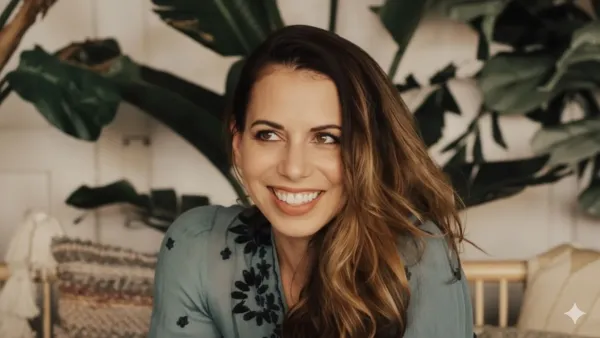 Laura Bailey